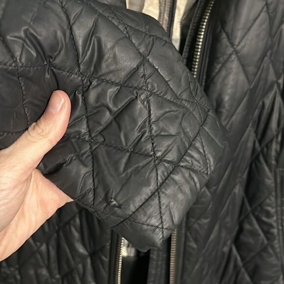 Burberry Quilted Moto Jacket Convertible - Picture 15 of 16